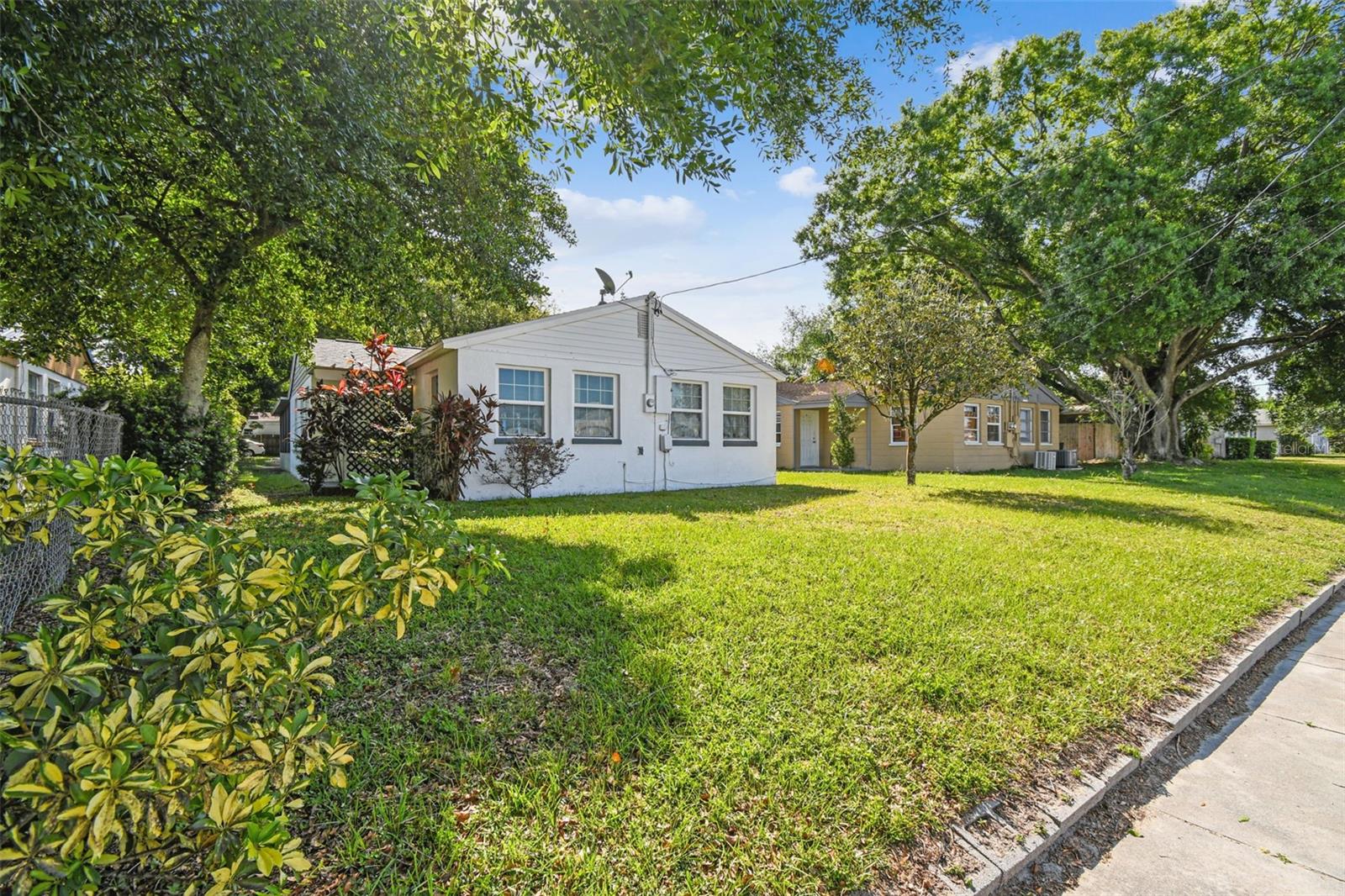 Image 9 of 62 For 227 Mckean Street