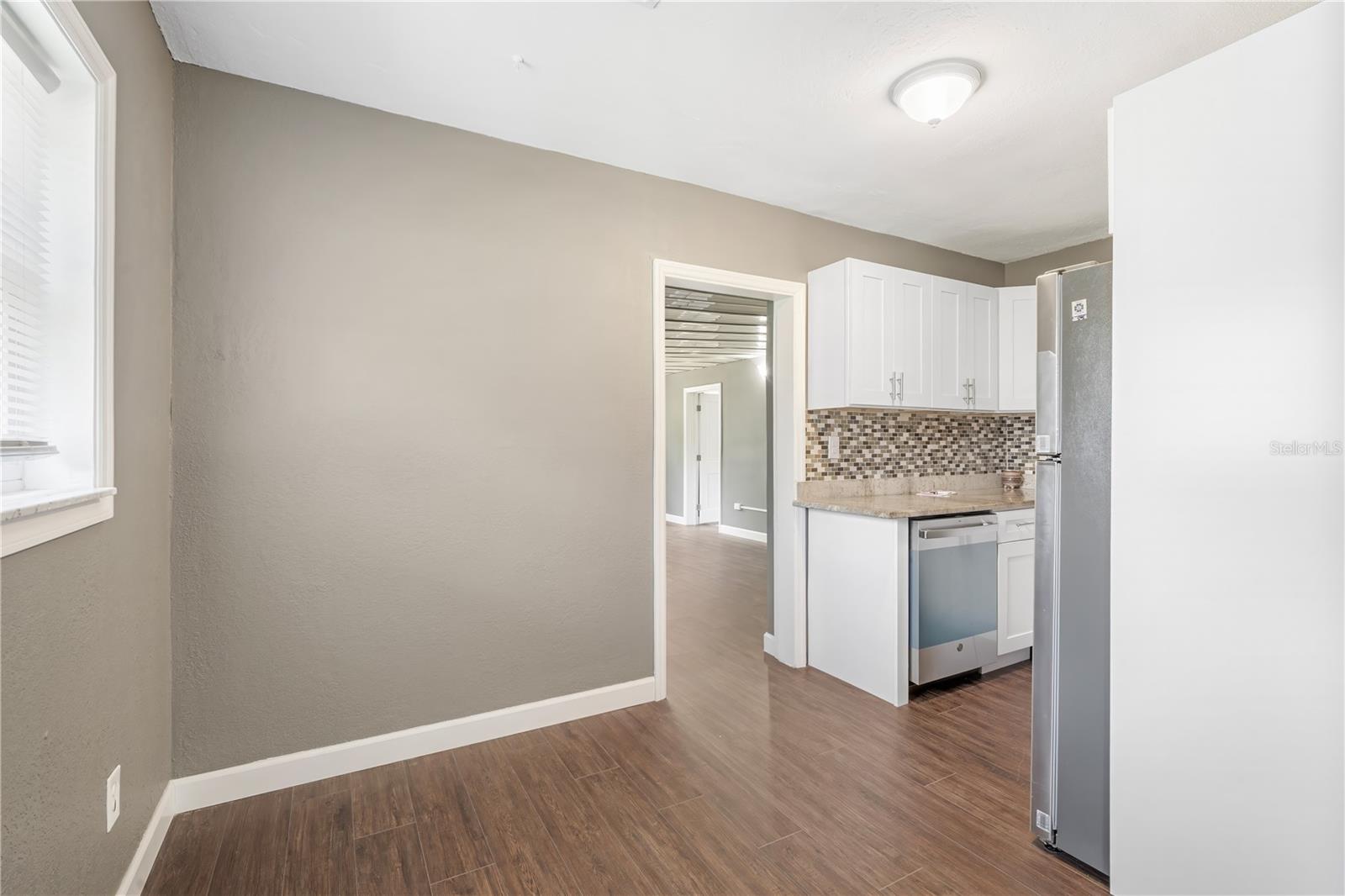 Image 6 of 22 For 4715 Knights Avenue