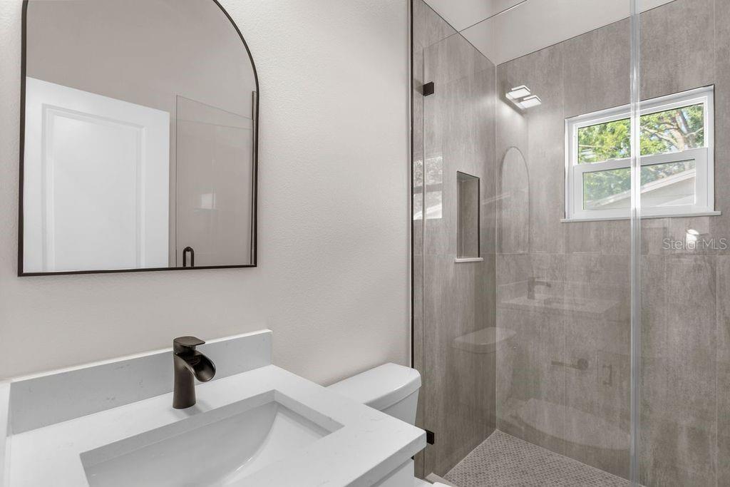 Image 21 of 32 For 8405 Woodlake Drive