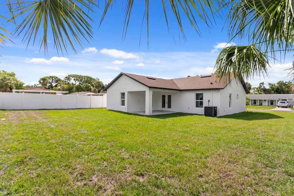 Image 31 of 32 For 8405 Woodlake Drive