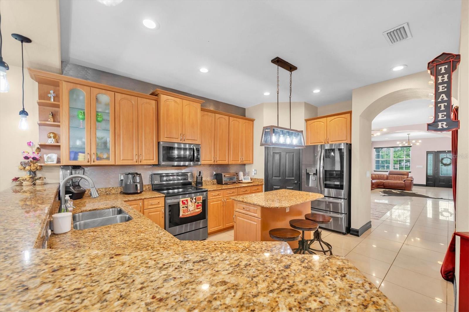 Image 16 of 47 For 8930 Newport Avenue