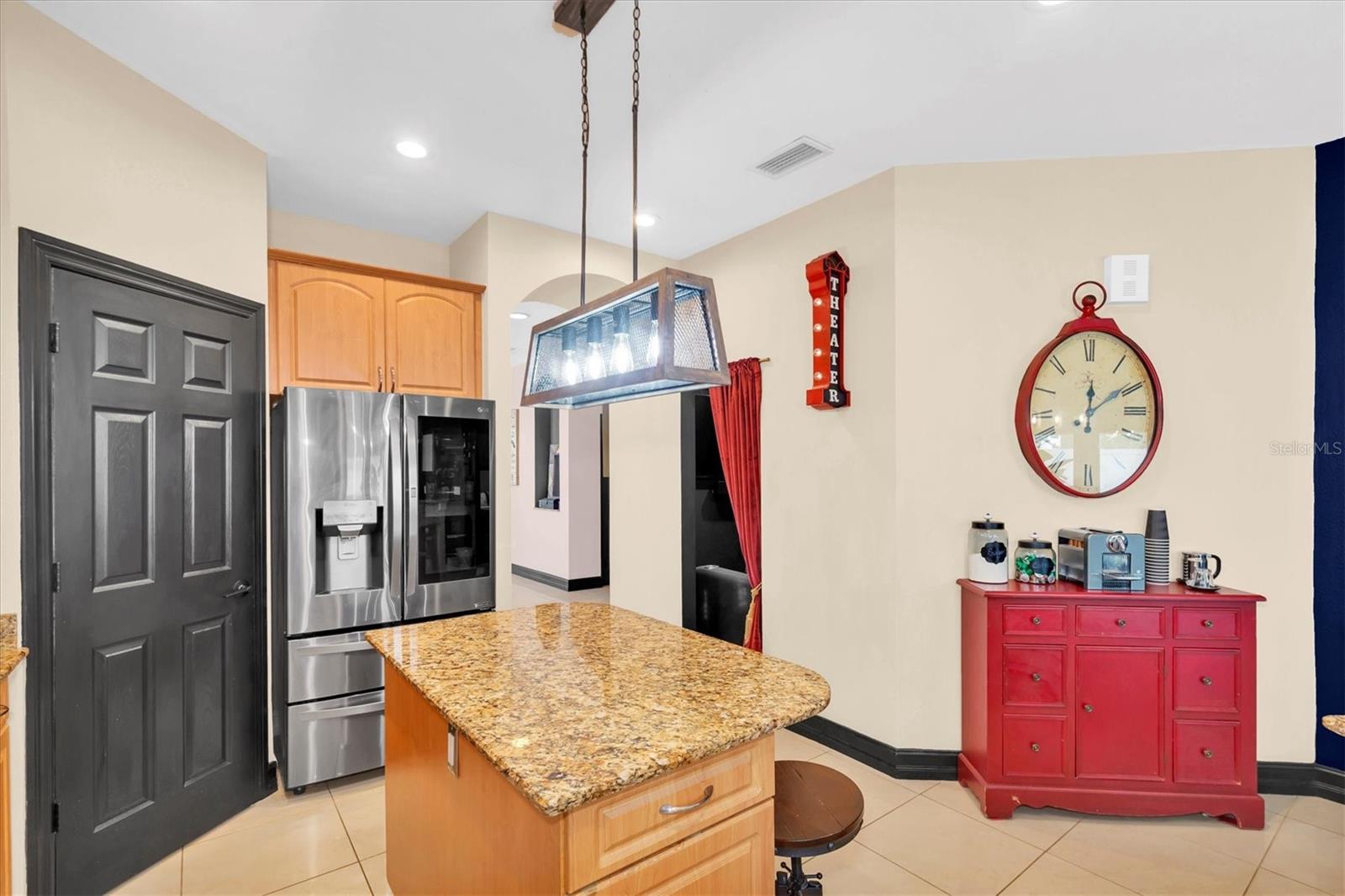 Image 20 of 47 For 8930 Newport Avenue