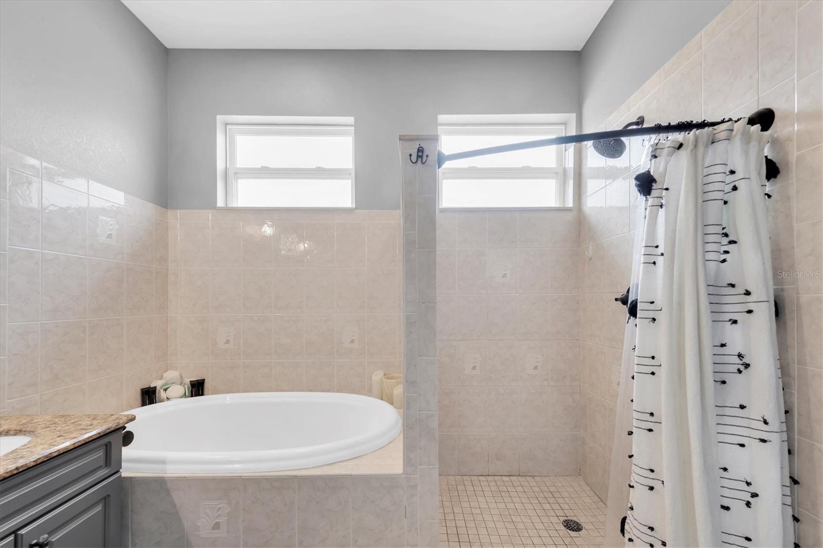 Image 37 of 47 For 8930 Newport Avenue