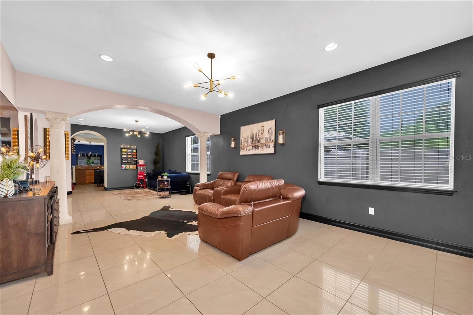 Image 5 of 47 For 8930 Newport Avenue