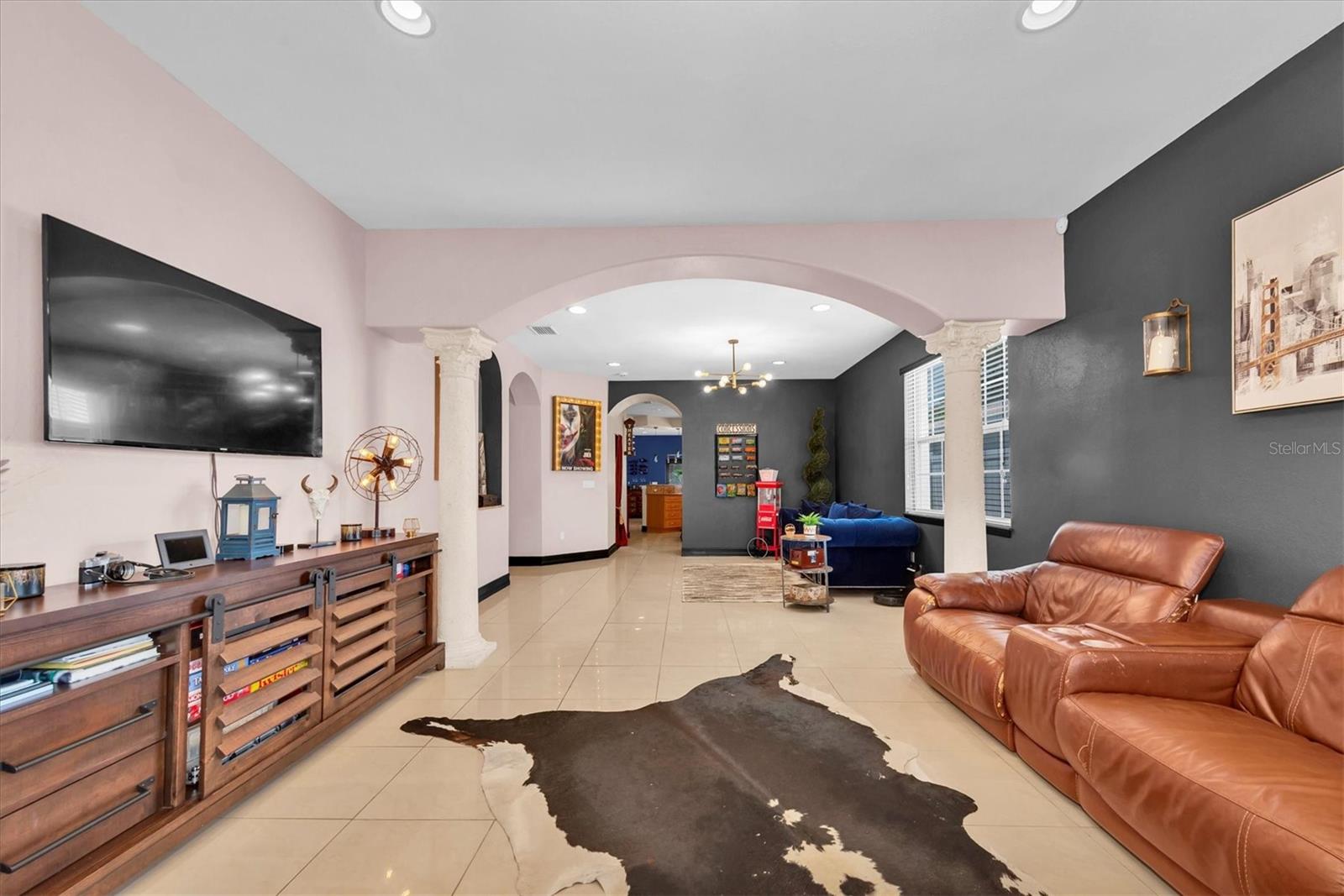 Image 7 of 47 For 8930 Newport Avenue