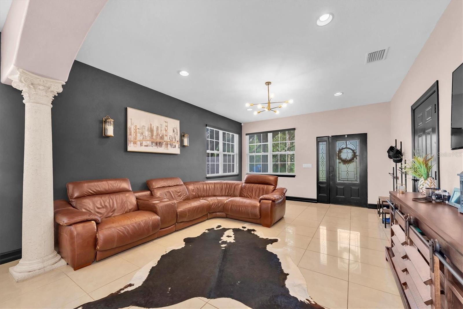 Image 8 of 47 For 8930 Newport Avenue