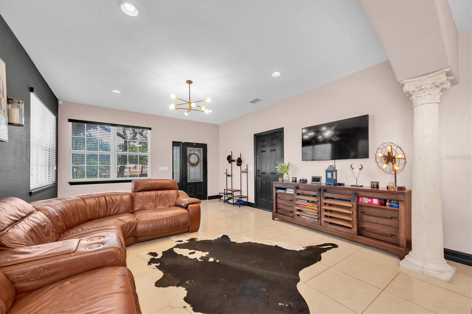 Image 9 of 47 For 8930 Newport Avenue