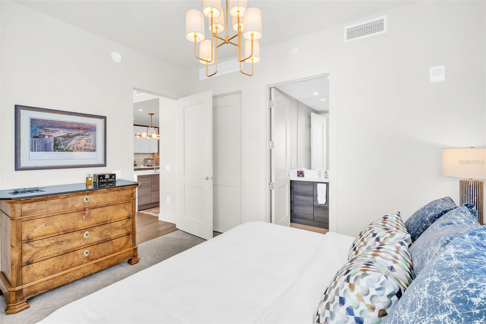 Image 33 of 54 For 301 1st Street S 2204