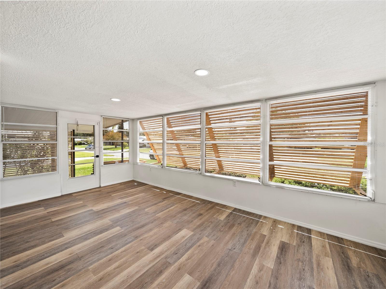 Image 4 of 73 For 1610 Reynolds Road 35