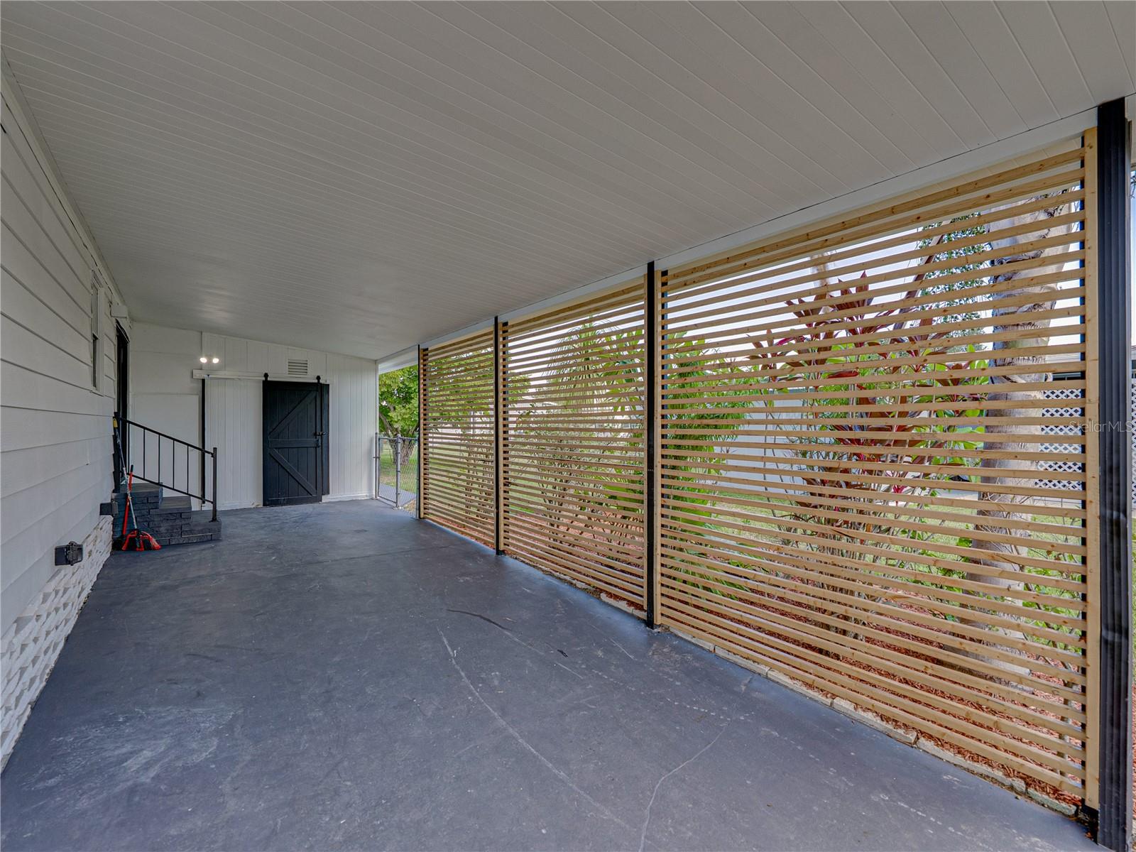 Image 41 of 73 For 1610 Reynolds Road 35