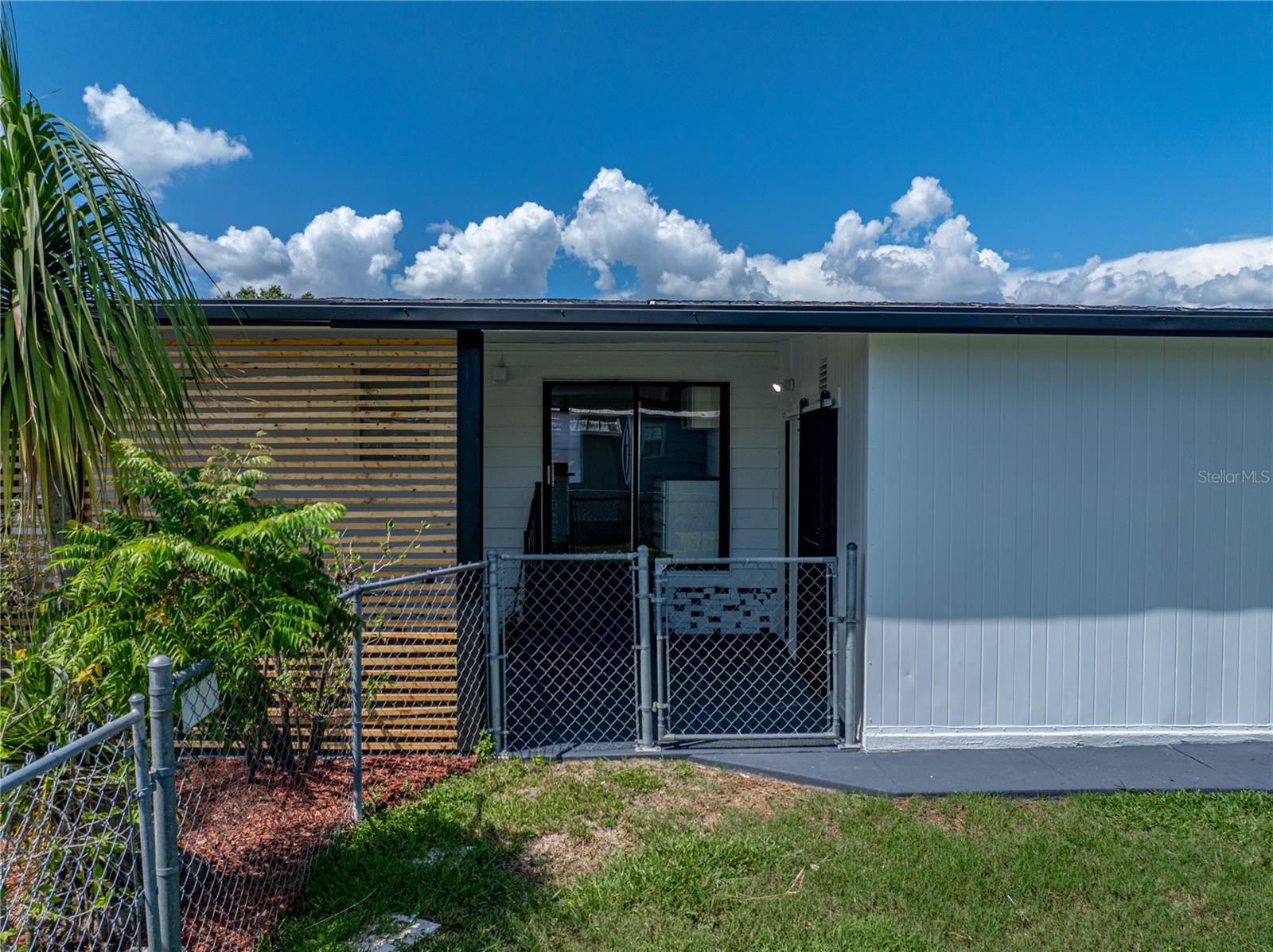 Image 49 of 73 For 1610 Reynolds Road 35