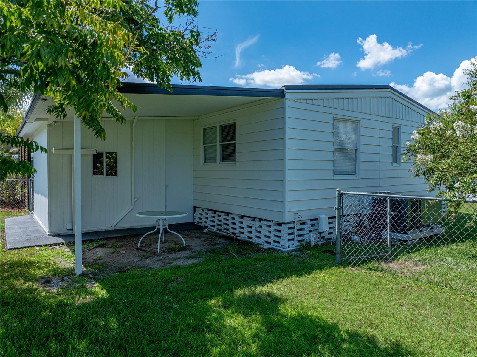 Image 50 of 73 For 1610 Reynolds Road 35