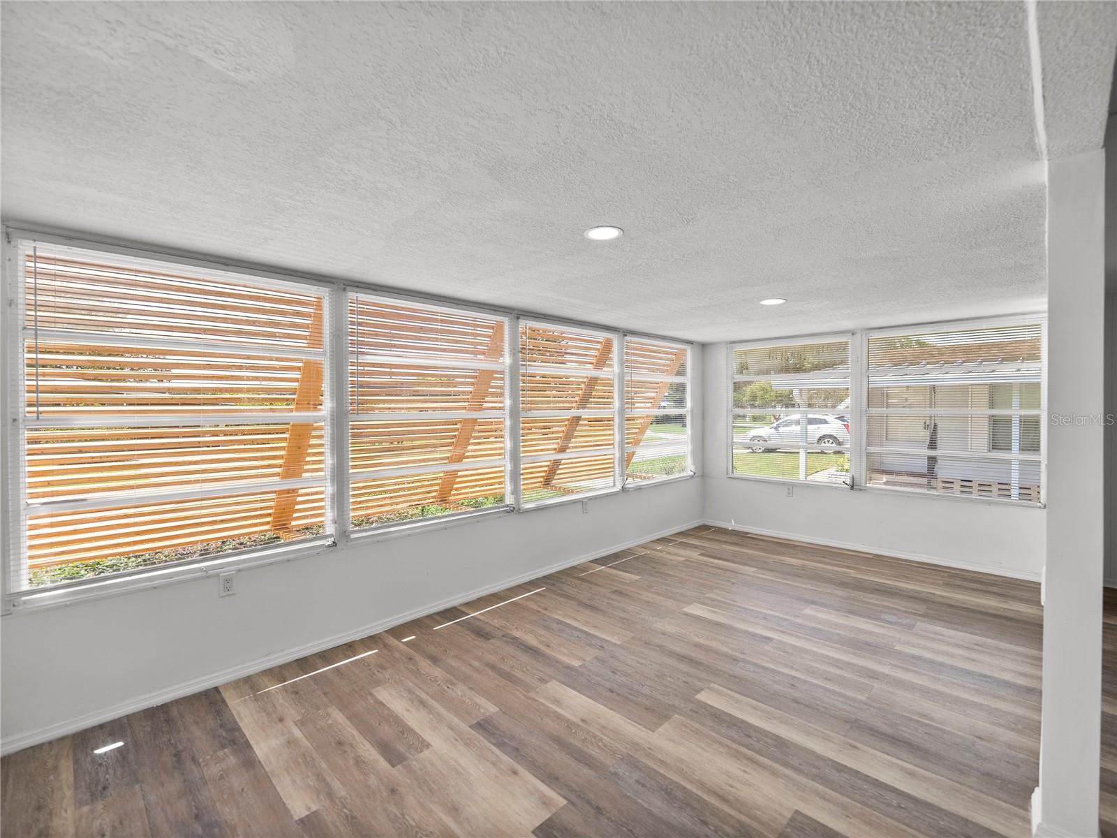 Image 8 of 73 For 1610 Reynolds Road 35