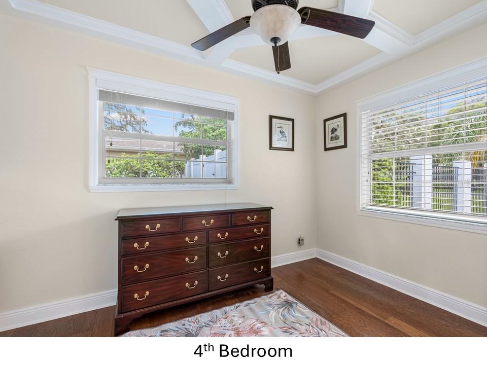 Image 28 of 37 For 118 Live Oak Lane