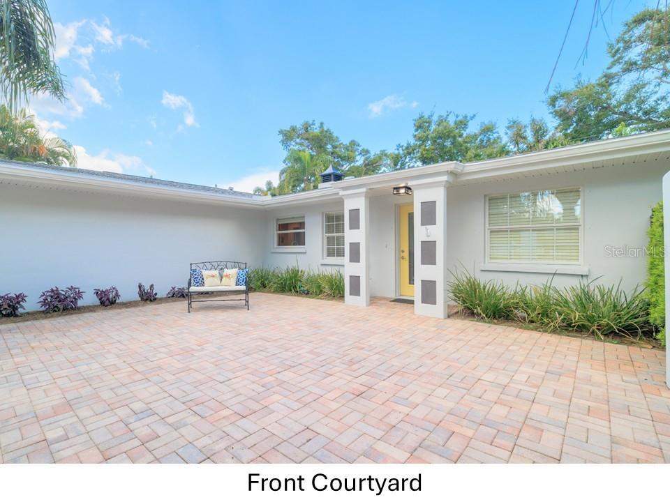 Image 3 of 37 For 118 Live Oak Lane