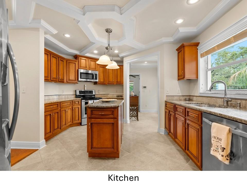 Image 7 of 37 For 118 Live Oak Lane