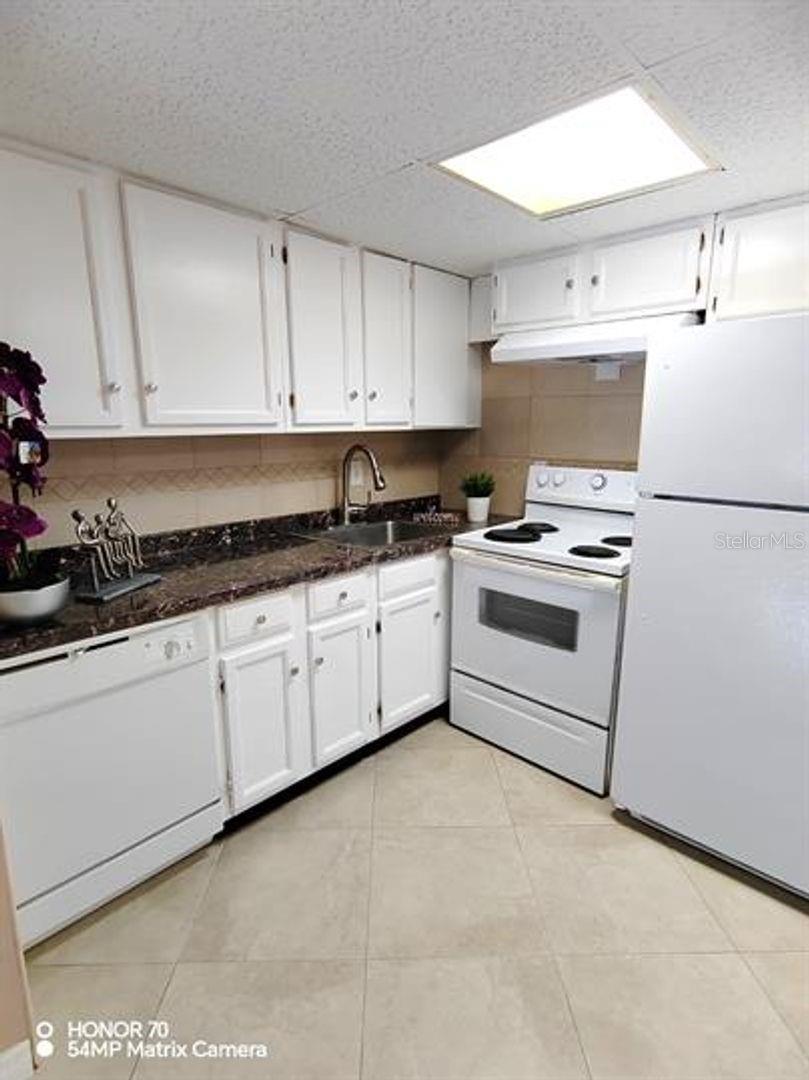 Image 6 of 18 For 2500 Harn Boulevard F26