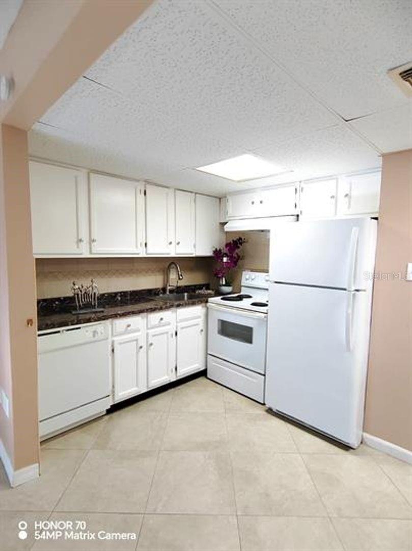 Image 9 of 18 For 2500 Harn Boulevard F26