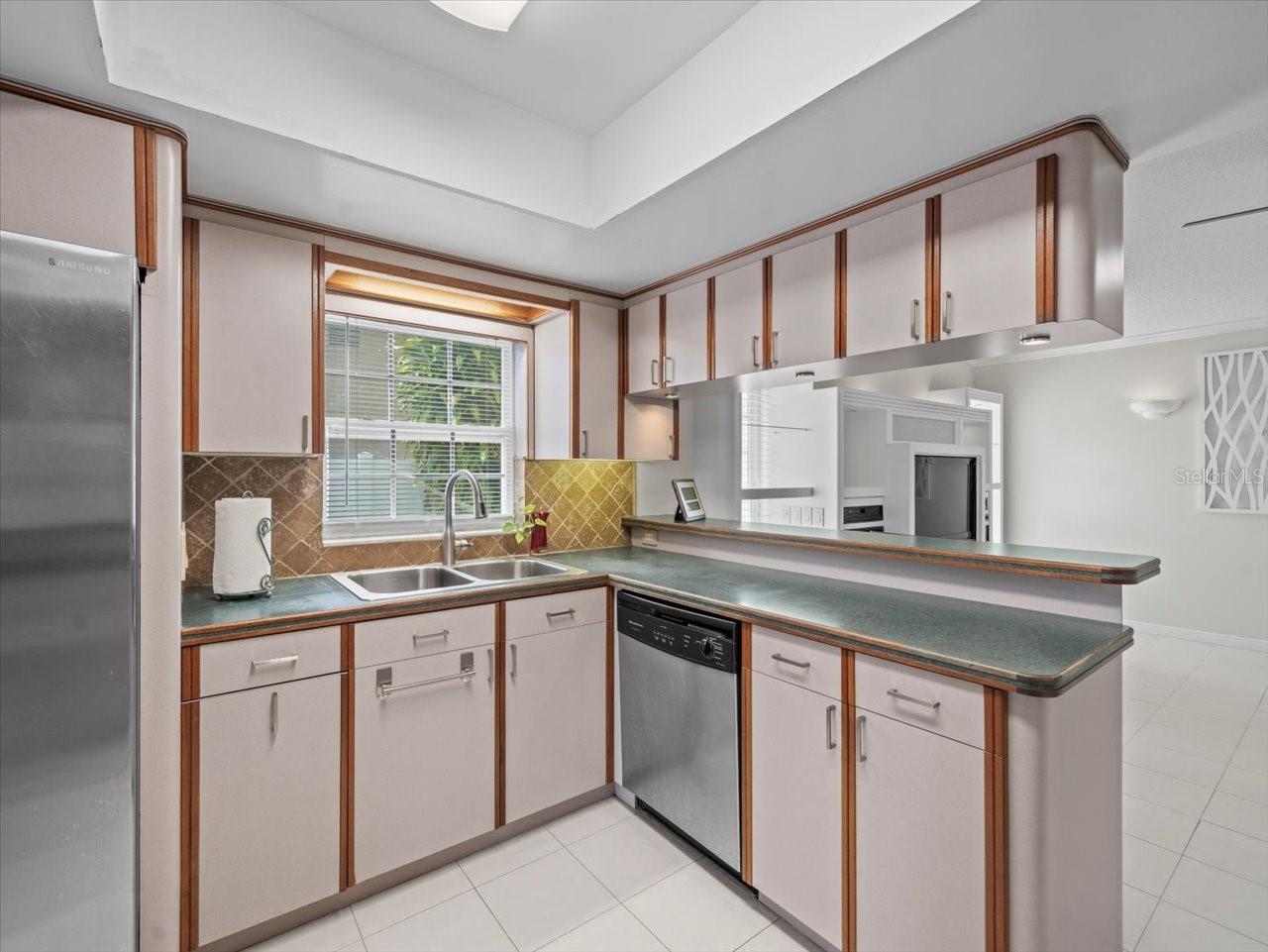 Image 16 of 35 For 15909 Marshfield Drive Drive