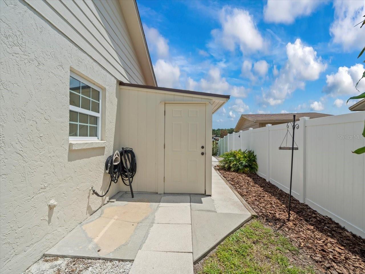 Image 31 of 35 For 15909 Marshfield Drive Drive