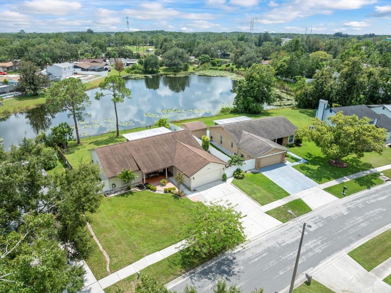 Image 4 of 35 For 15909 Marshfield Drive Drive