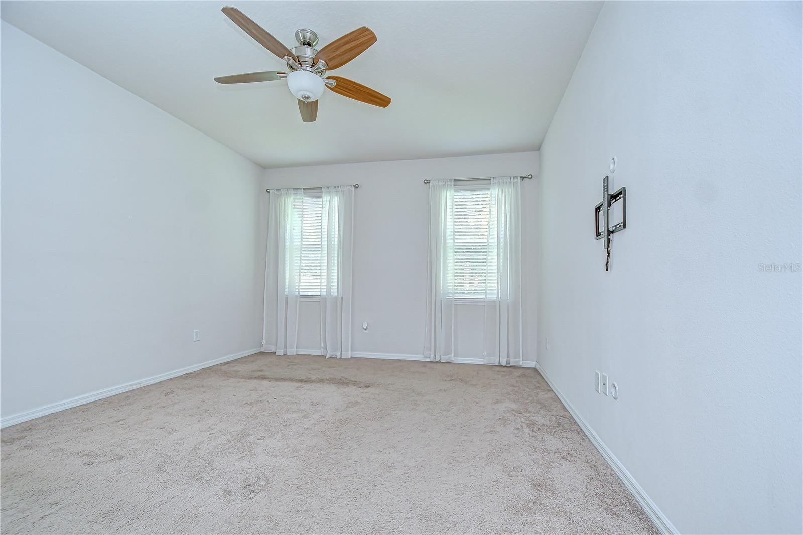 Image 16 of 41 For 11162 Spring Point Circle