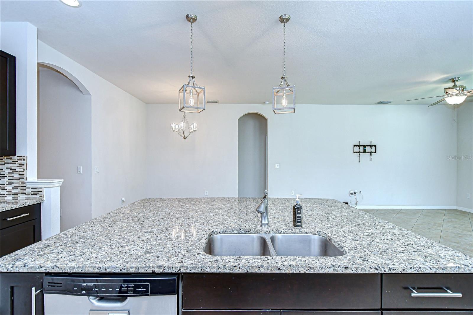 Image 9 of 41 For 11162 Spring Point Circle