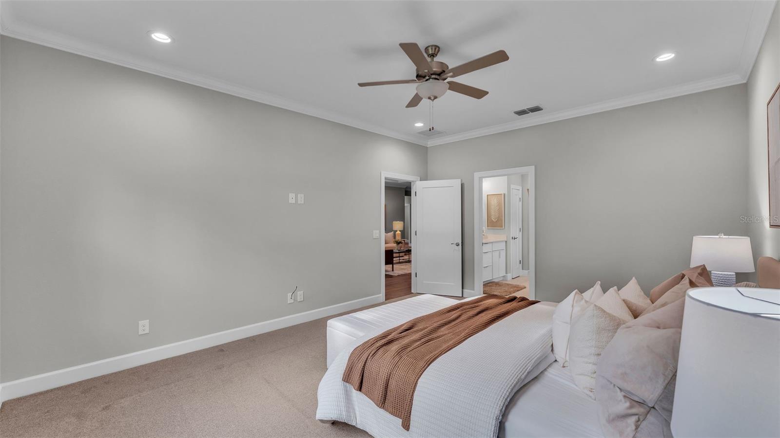 Image 25 of 43 For 4541 Fairway Oaks Drive