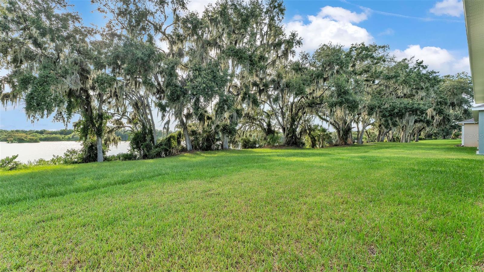 Image 34 of 43 For 4541 Fairway Oaks Drive