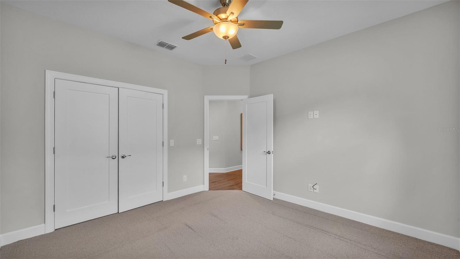 Image 6 of 43 For 4541 Fairway Oaks Drive