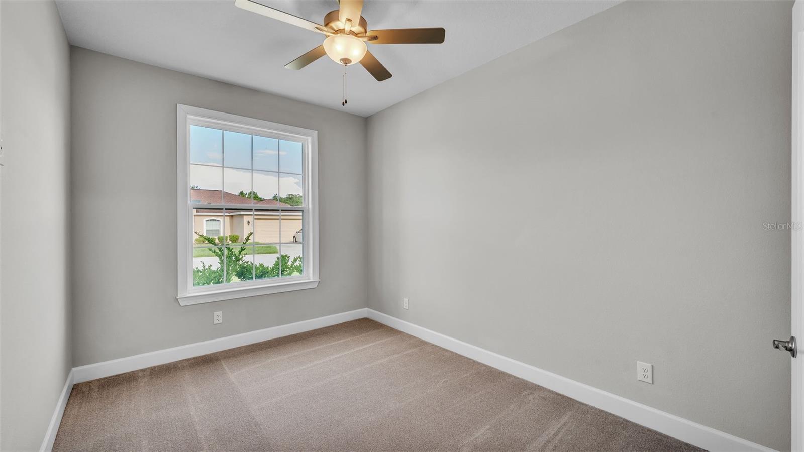 Image 7 of 43 For 4541 Fairway Oaks Drive