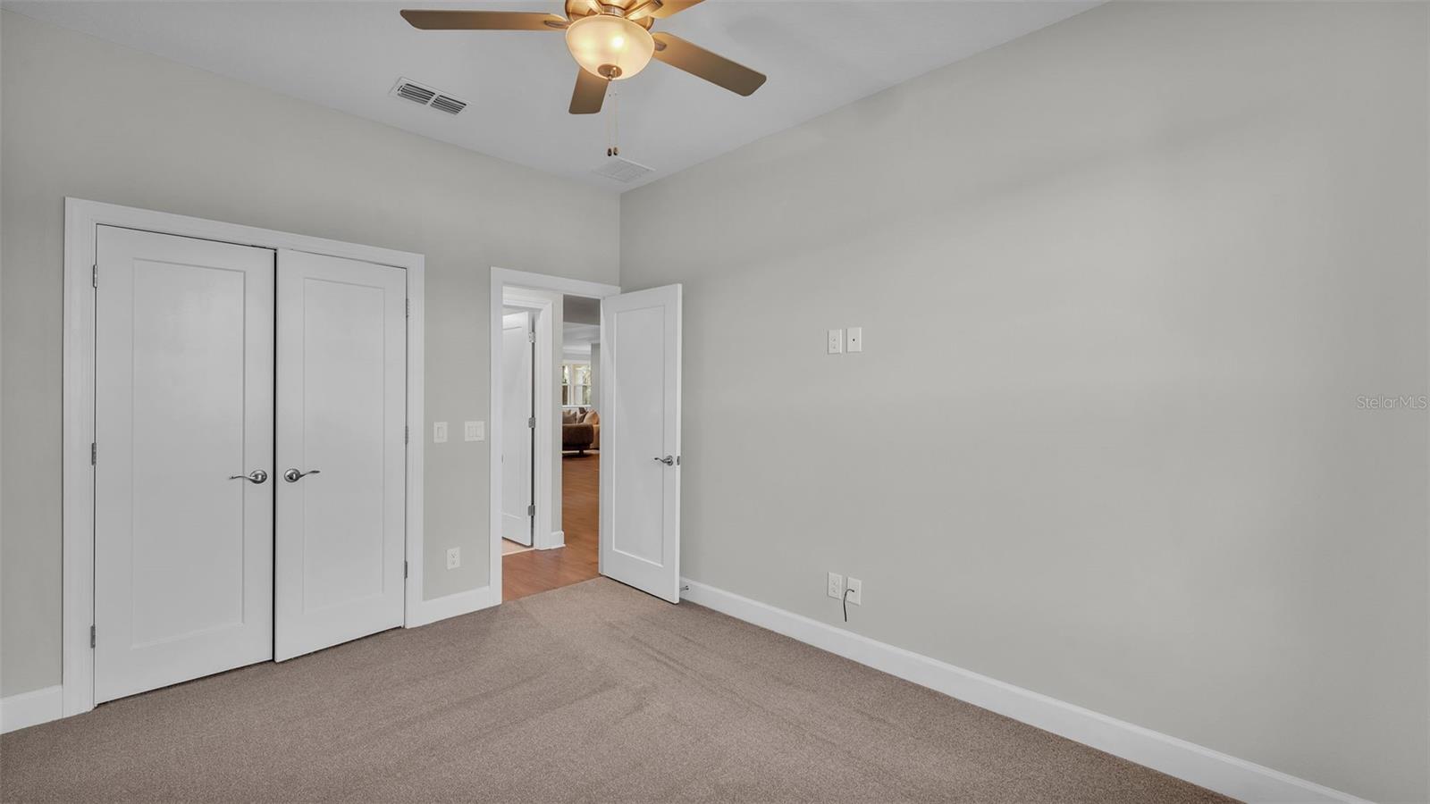 Image 8 of 43 For 4541 Fairway Oaks Drive