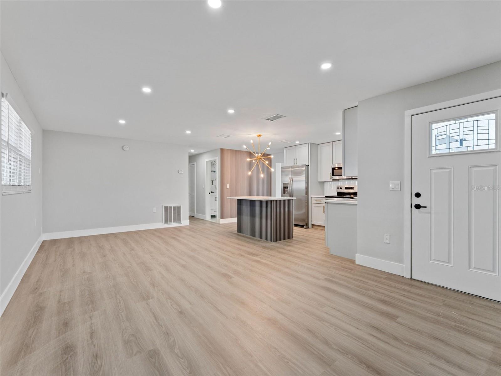 Image 22 of 38 For 2952 Webley Drive