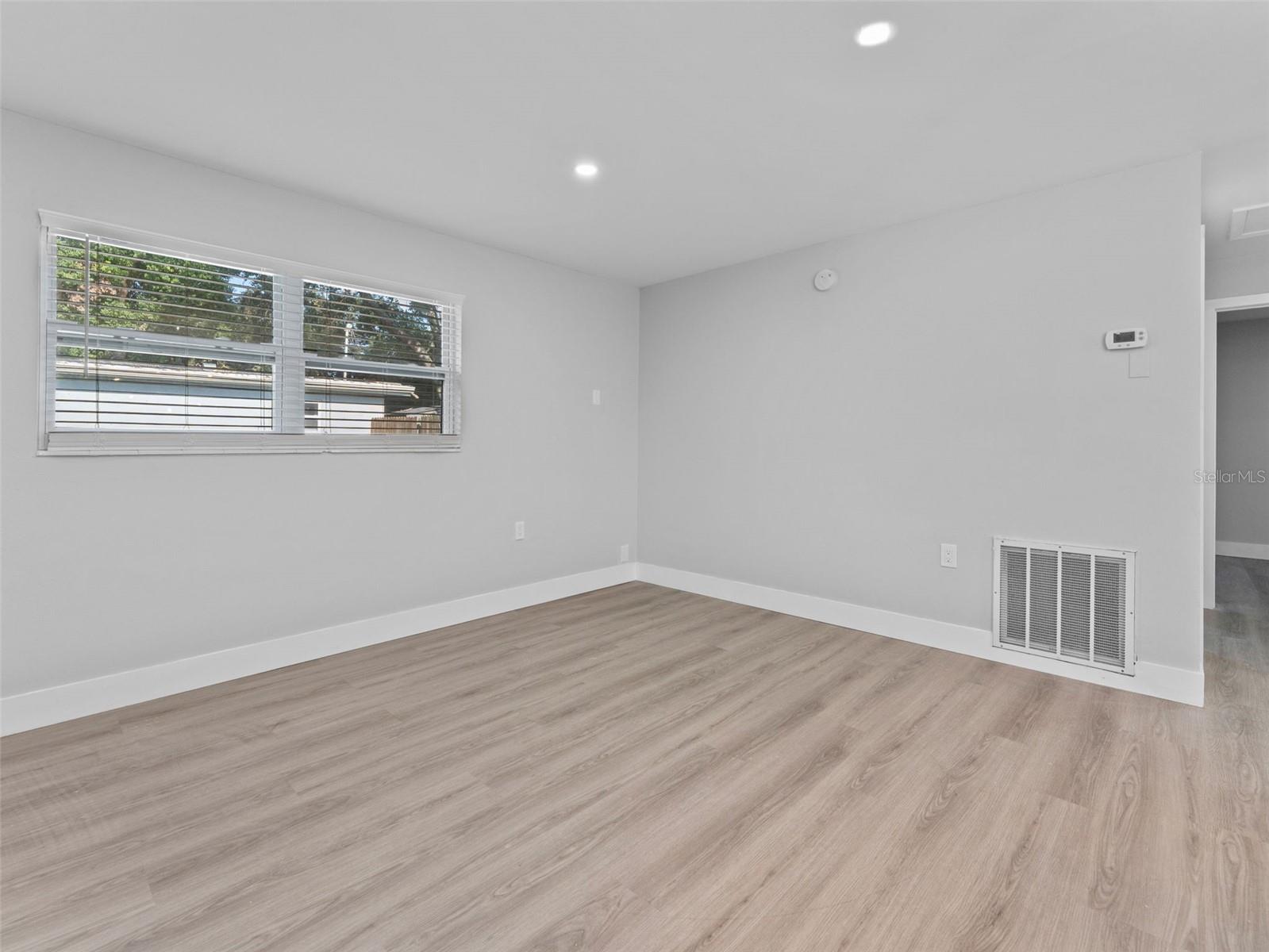 Image 23 of 38 For 2952 Webley Drive