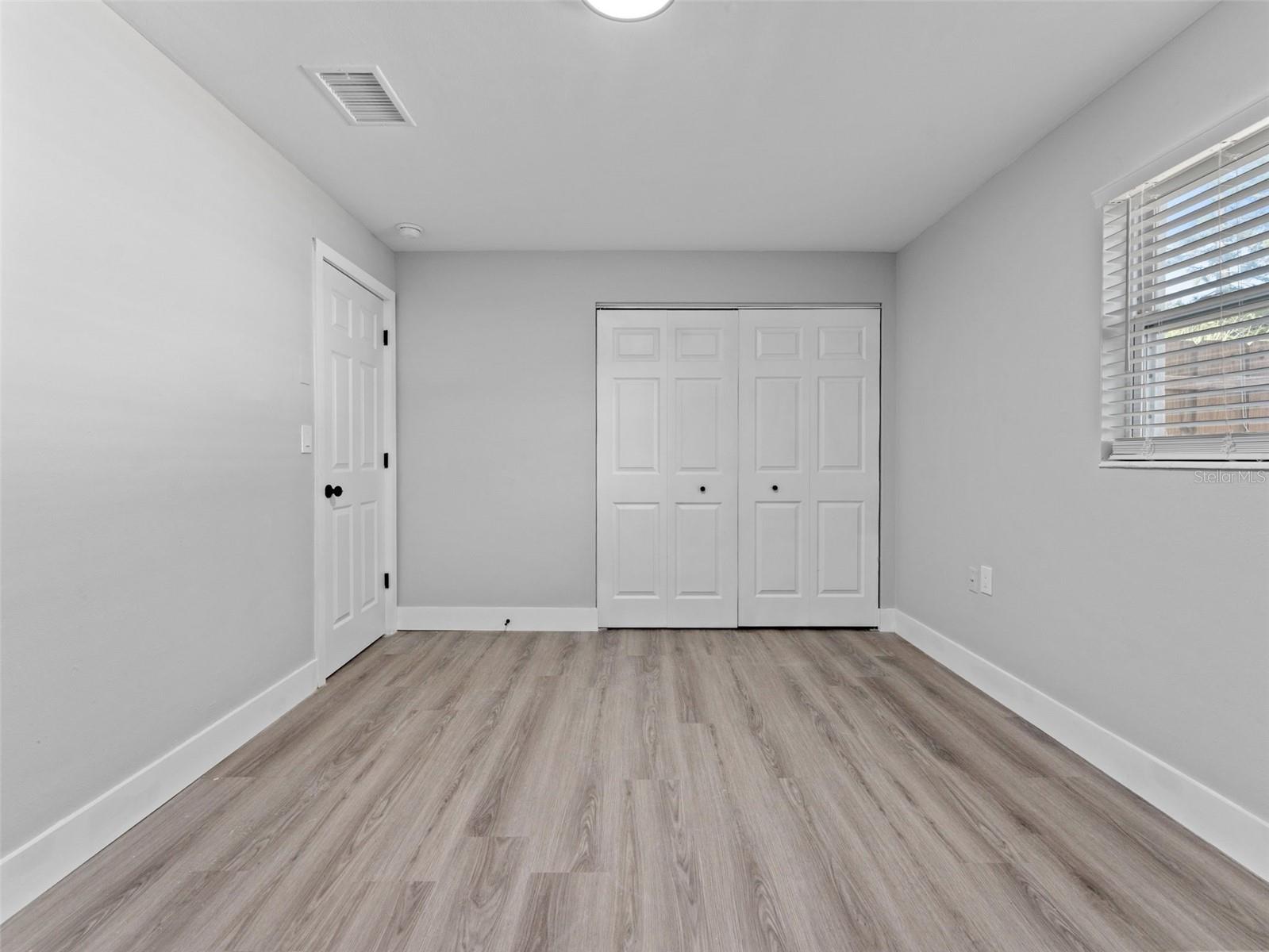 Image 28 of 38 For 2952 Webley Drive