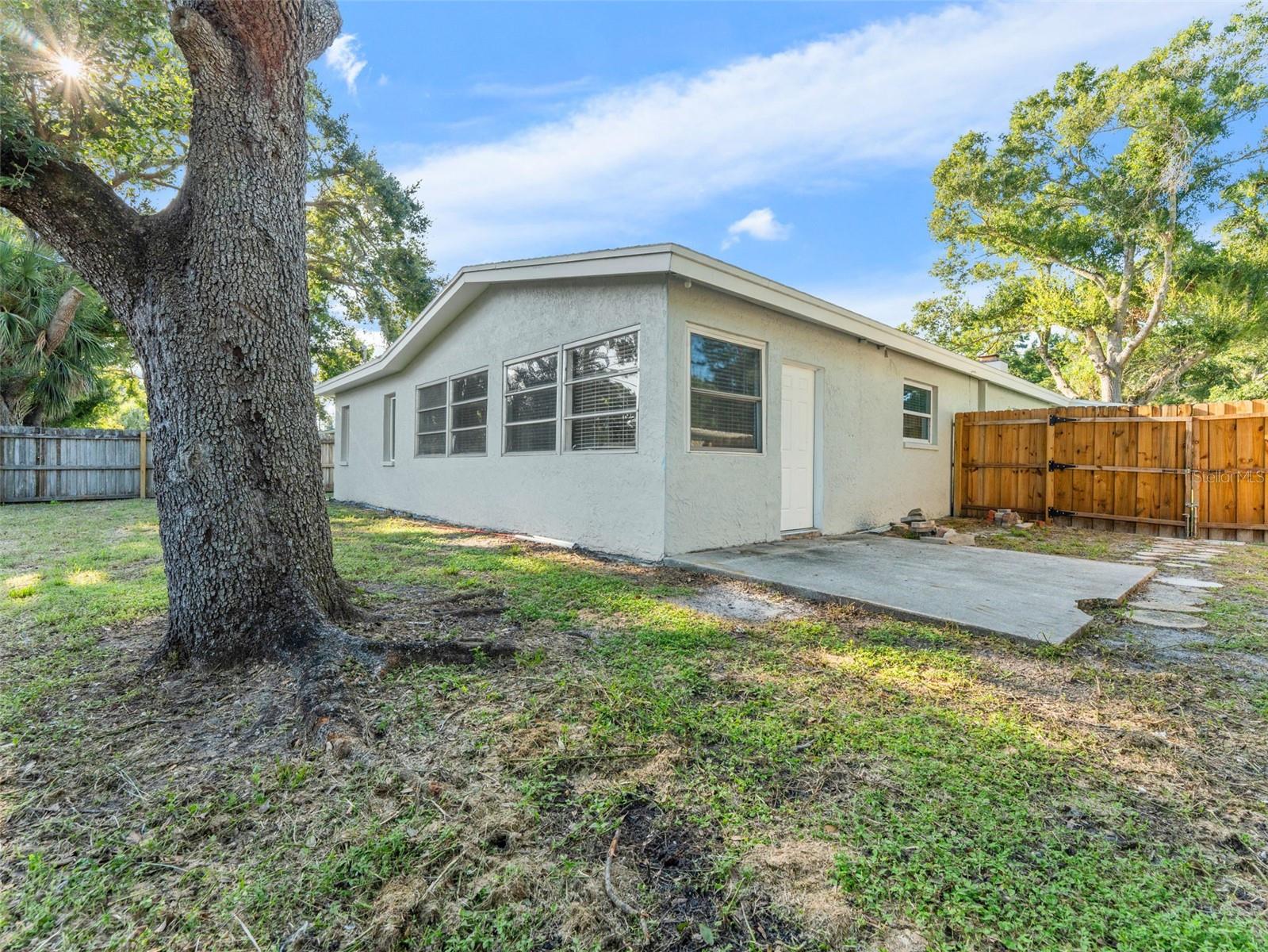 Image 33 of 38 For 2952 Webley Drive