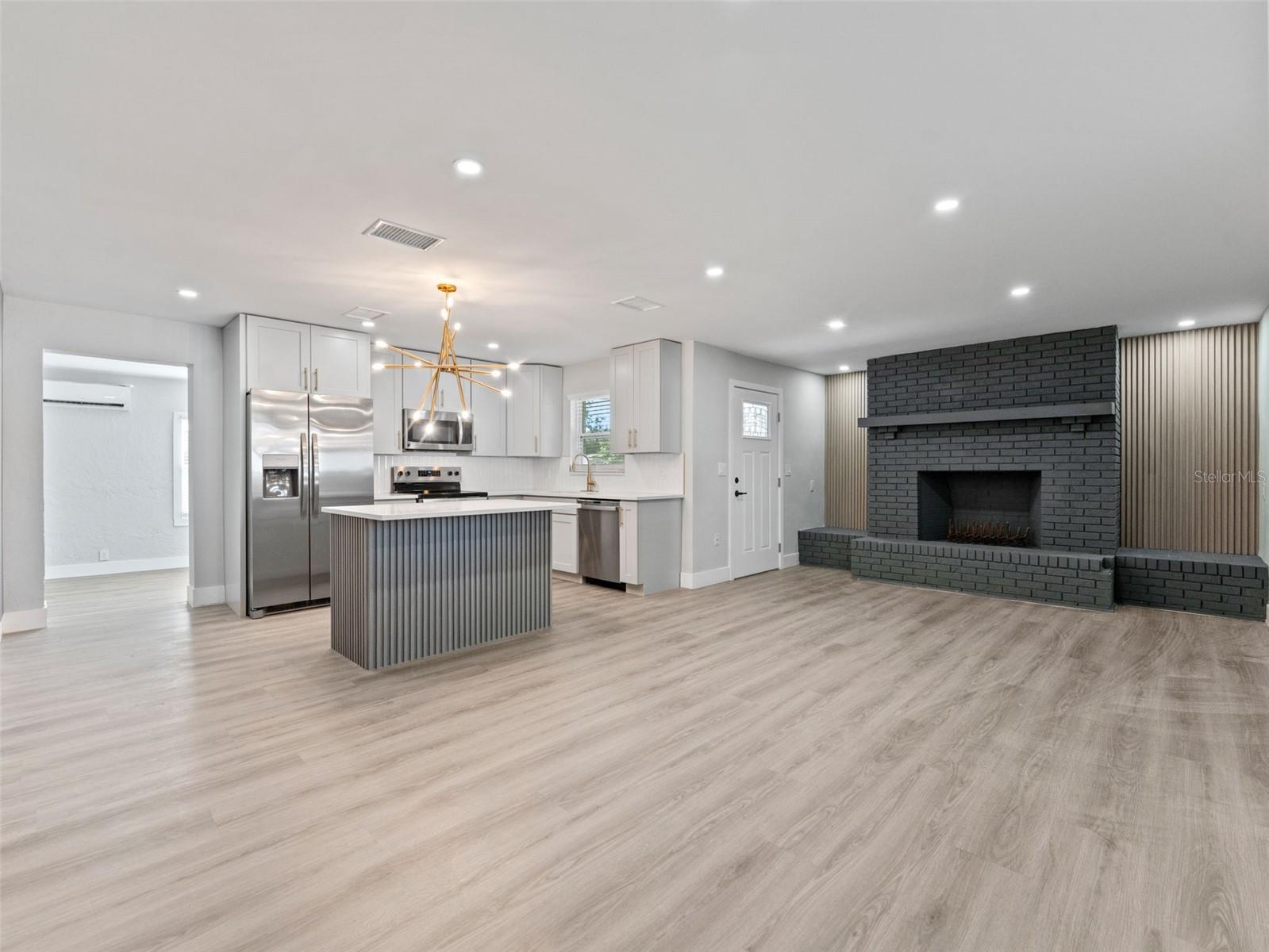 Image 6 of 38 For 2952 Webley Drive