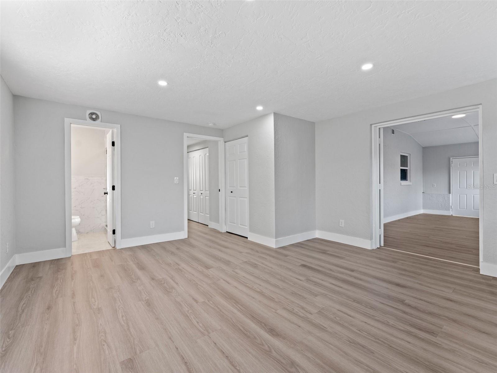 Image 7 of 38 For 2952 Webley Drive