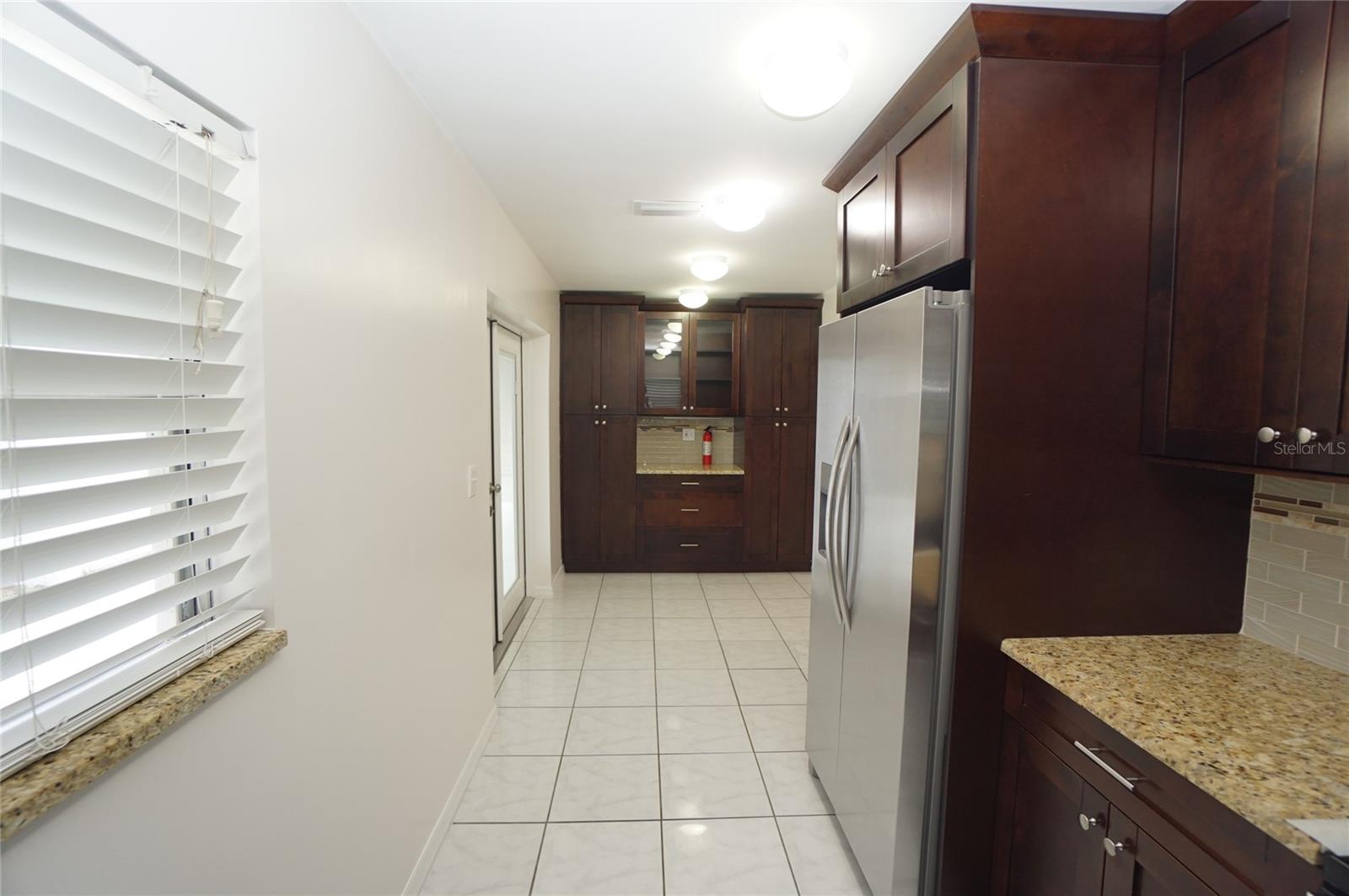 Image 10 of 20 For 3106 La Salle Street