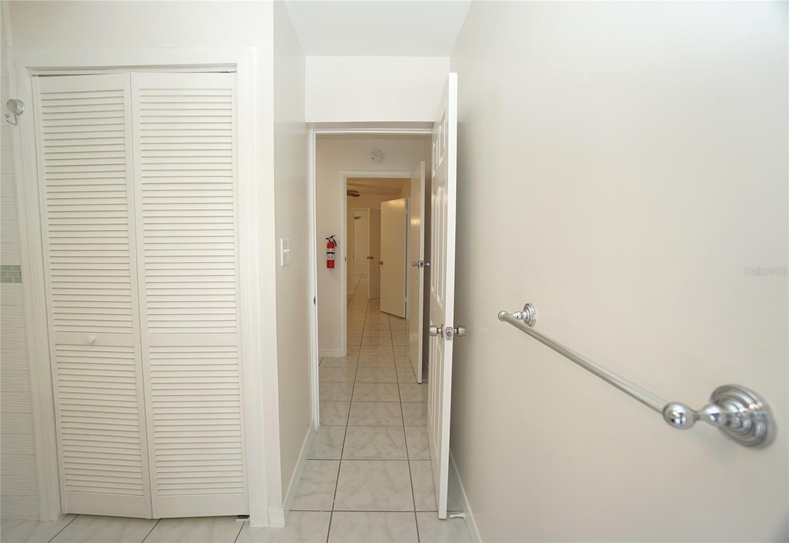 Image 14 of 20 For 3106 La Salle Street