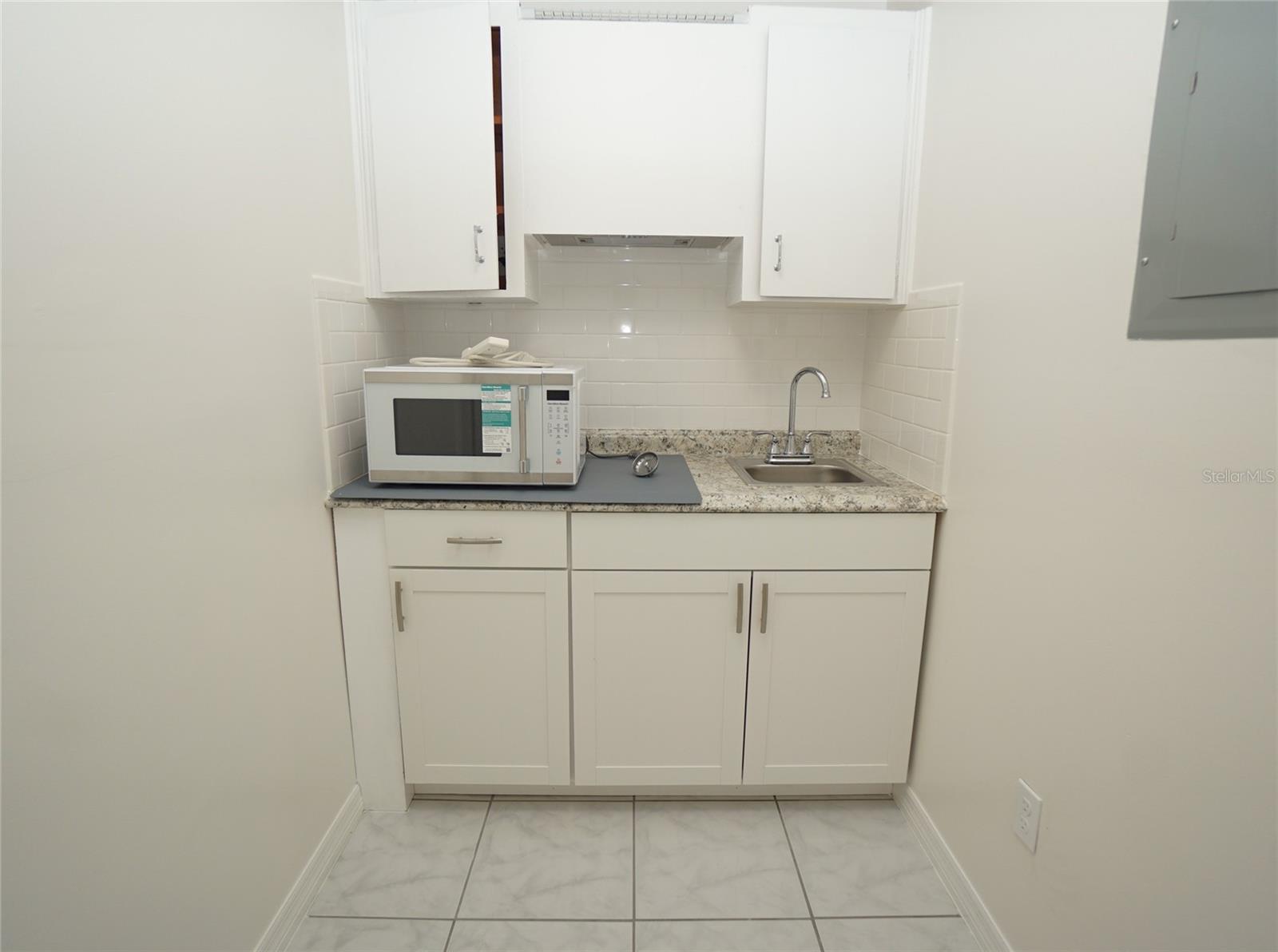 Image 15 of 20 For 3106 La Salle Street