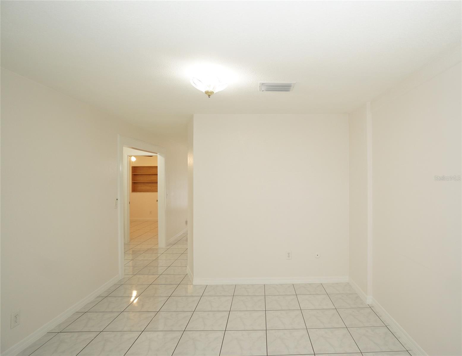 Image 2 of 20 For 3106 La Salle Street