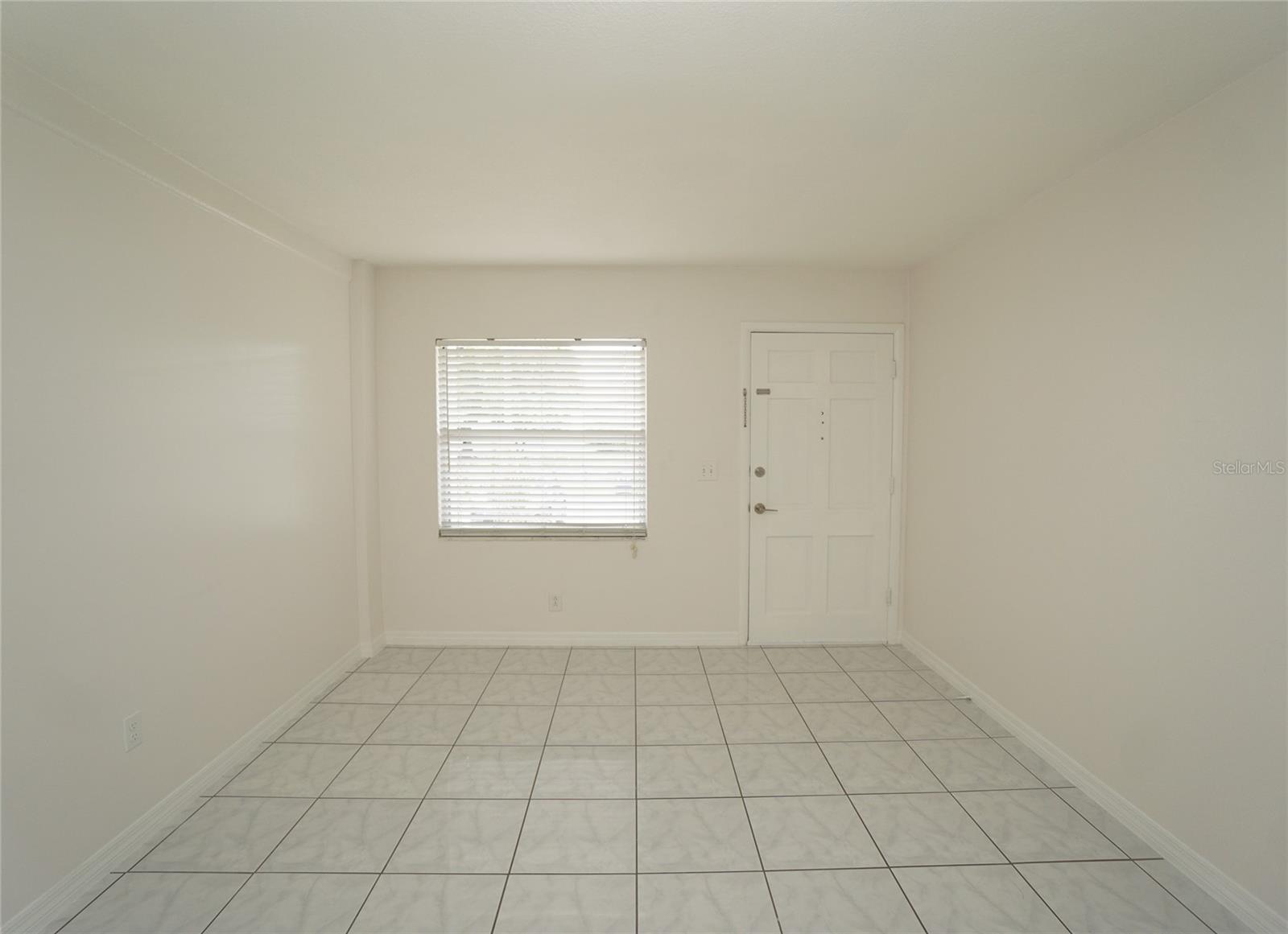 Image 20 of 20 For 3106 La Salle Street