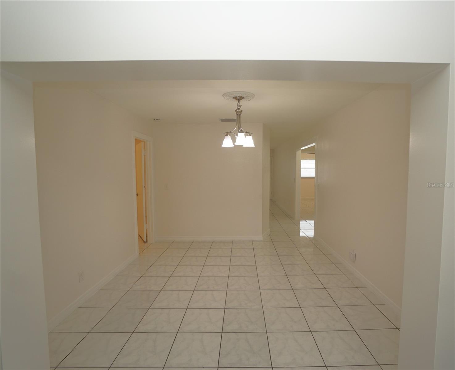 Image 8 of 20 For 3106 La Salle Street