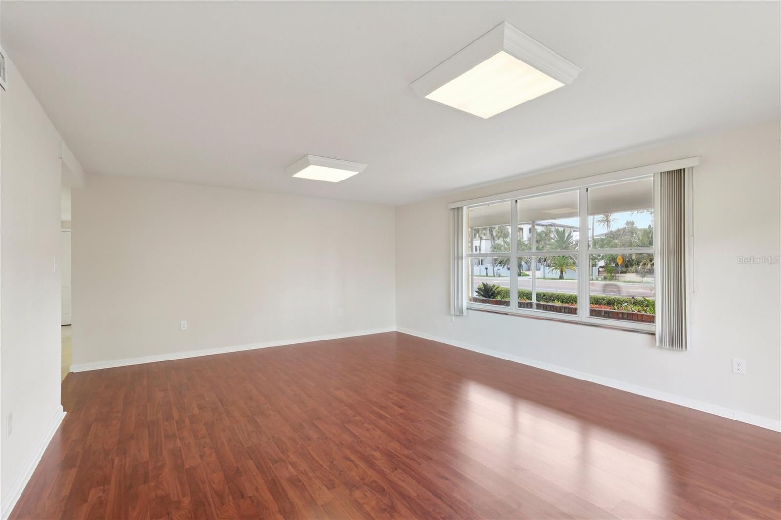 Image 10 of 62 For 941 Gulf Boulevard