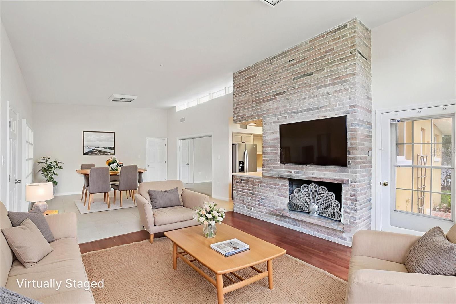 Image 12 of 62 For 941 Gulf Boulevard