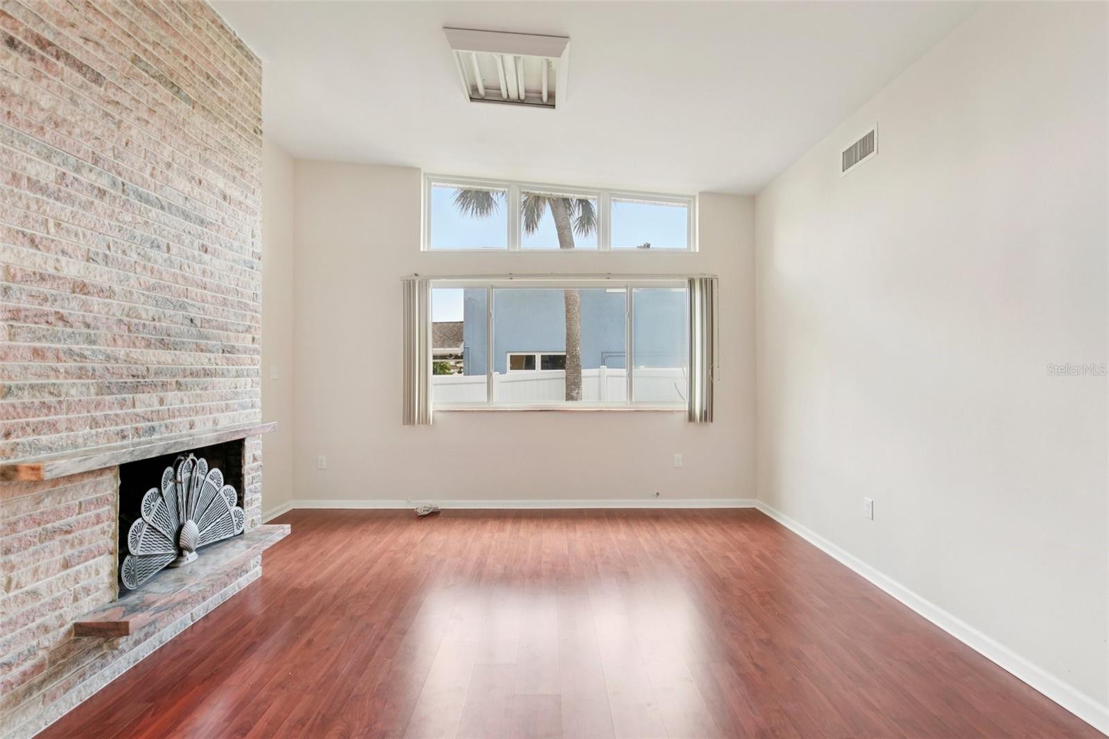 Image 15 of 62 For 941 Gulf Boulevard