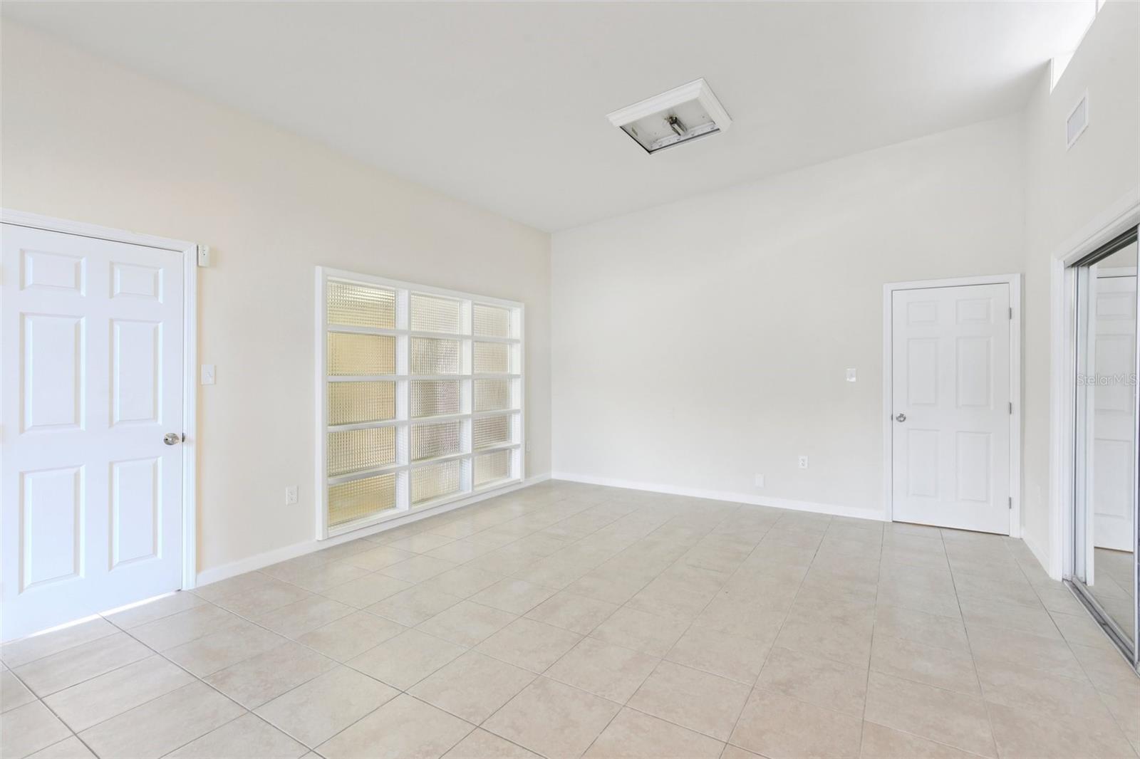Image 17 of 62 For 941 Gulf Boulevard