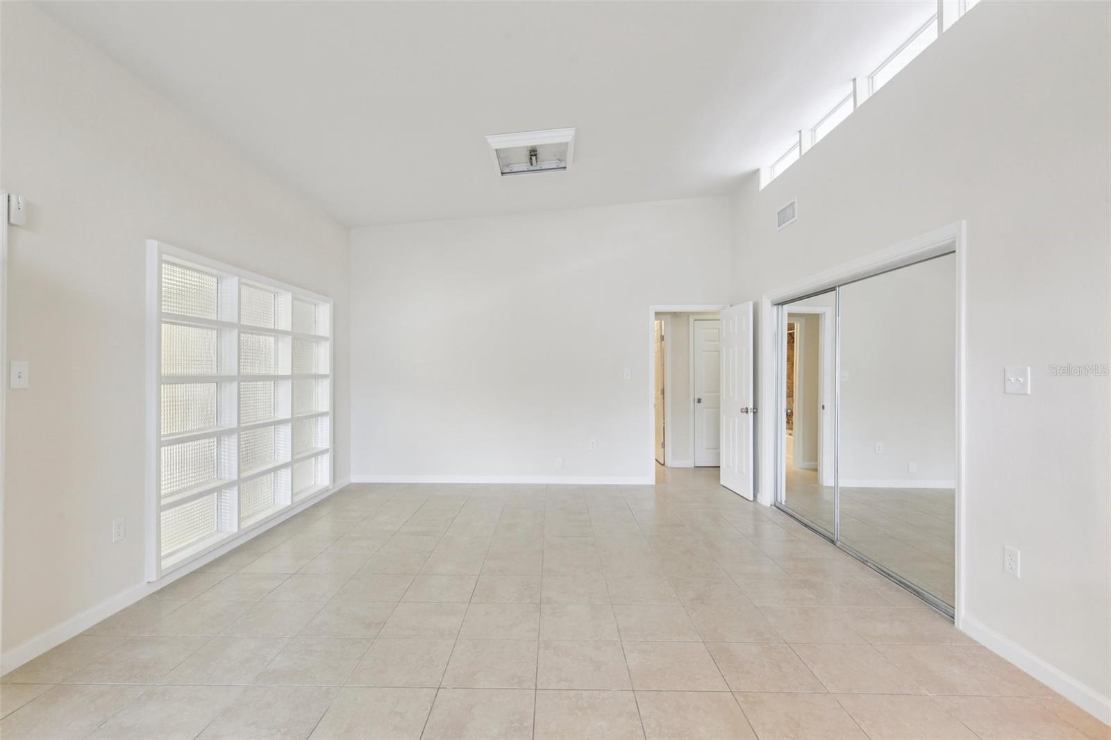 Image 18 of 62 For 941 Gulf Boulevard