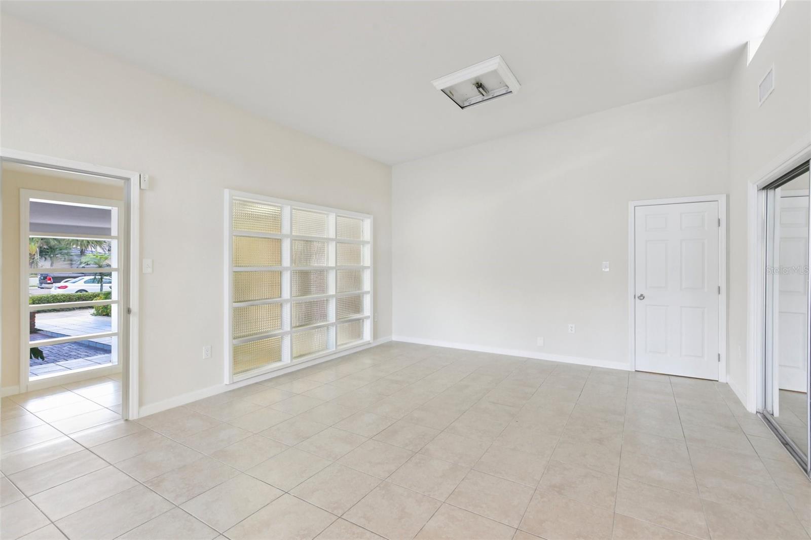 Image 19 of 62 For 941 Gulf Boulevard